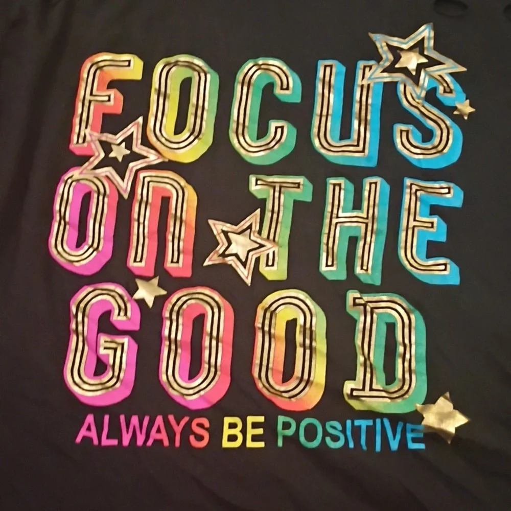 Women's Black Graphic Tee - Focus on the Good - Picture 2 of 9